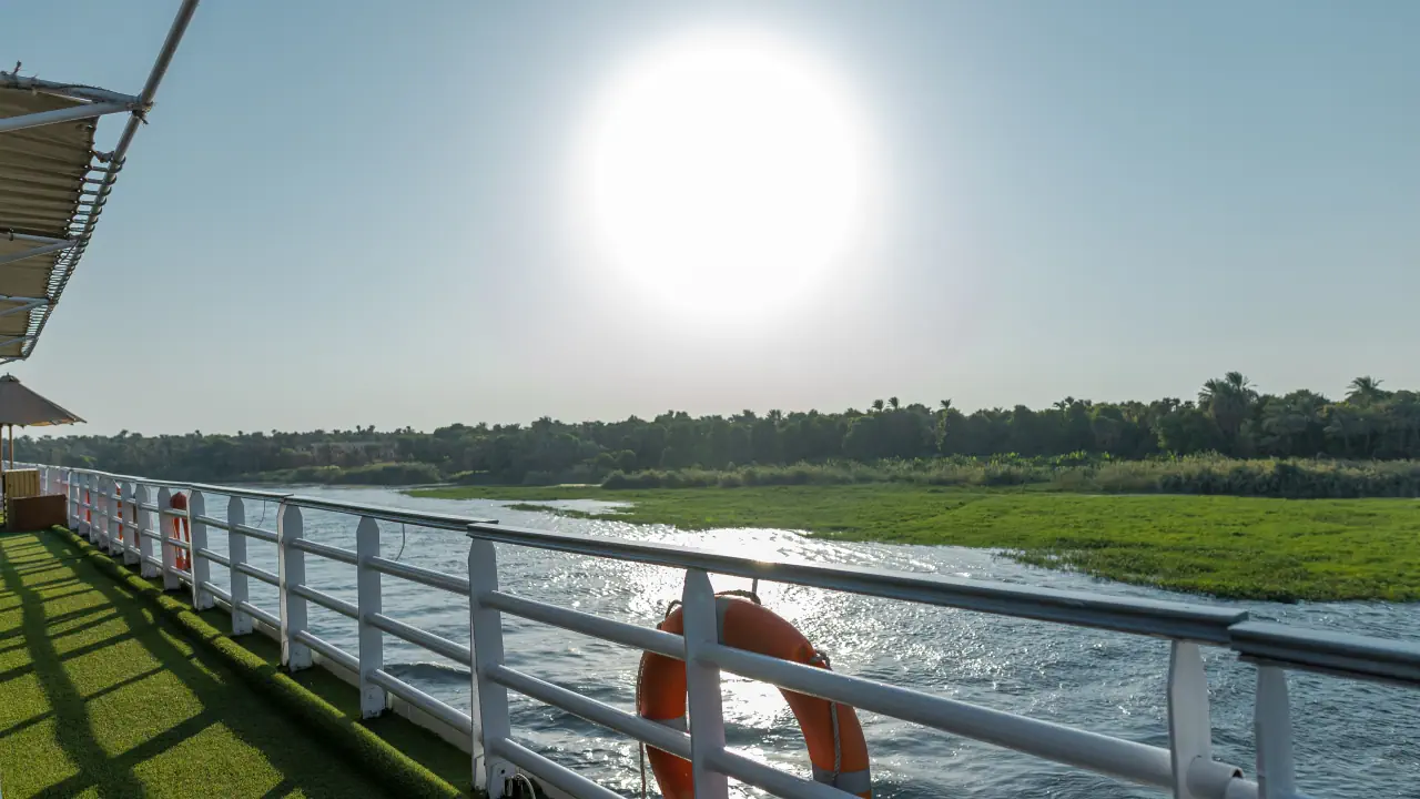 رحلة الباخرة نايل كويست